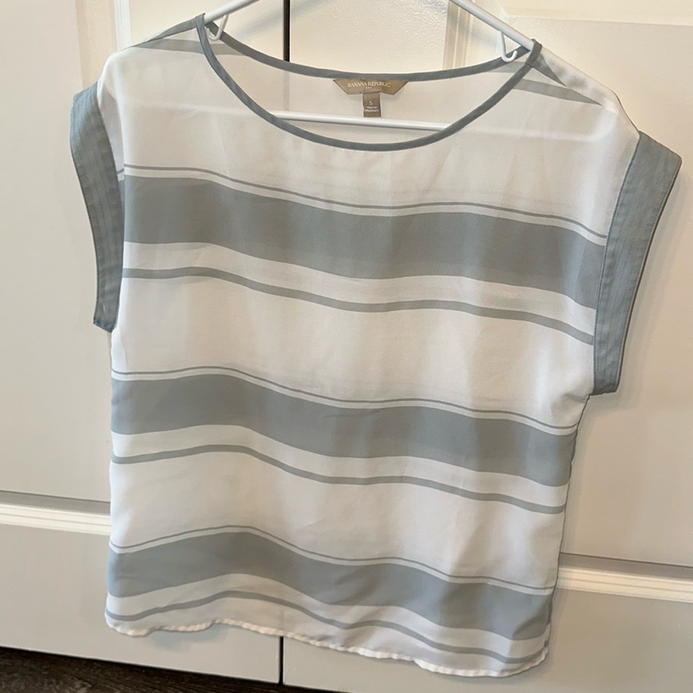 NWOT BANANA REPUBLIC SHEET TOP